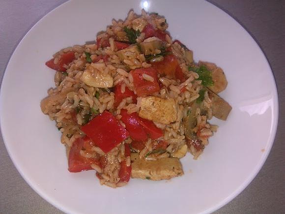 Risotto z kurczakiem, papryką i pieczarkami