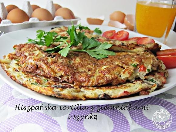 Hiszpańska tortilla z ziemniakami, szynką i papryką