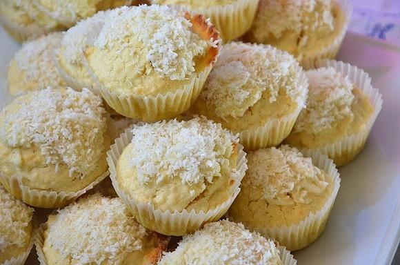 Muffiny kokosowe z nutką cytrynową i czekoladą