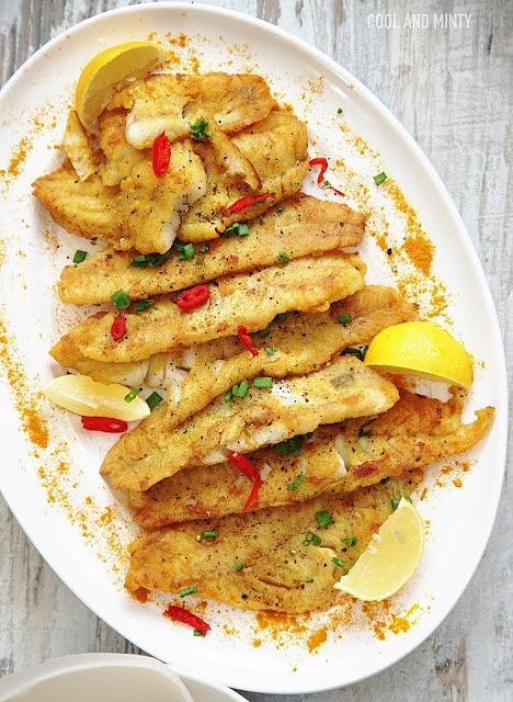 Filety białej ryby w panierce curry