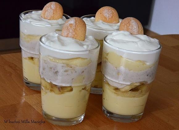 Bananowy pudding z biszkoptami i śmietaną