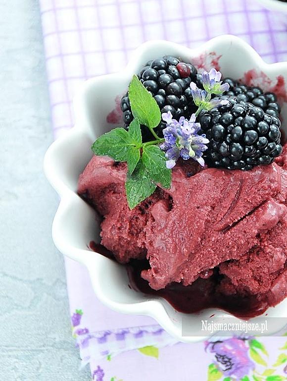 Domowe lody jeżynowe