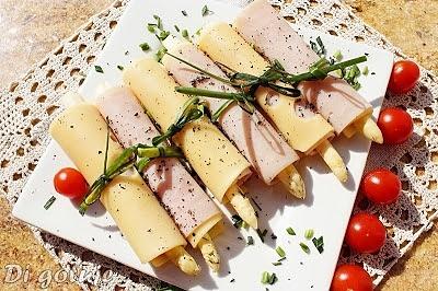Roladki ze szparagami, serem i szynką - przystawka na imprezę