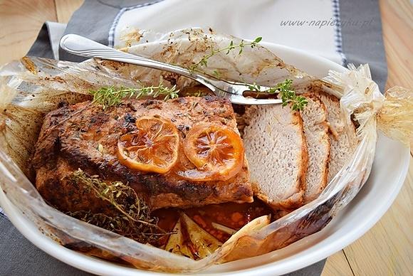 Pieczeń ze schabu w miodowo-tymianowej marynacie