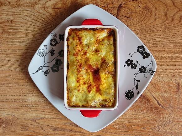 Lasagne z mięsem wołowym i pomidorami