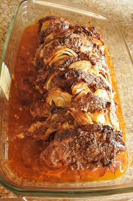 Pieczona karkówka z cebulą i majonezem