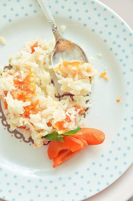 Zapiekane kokosowe risotto z morelami i imbirem