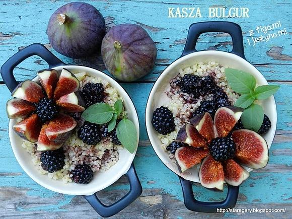 Kasza bulgur z figami i jeżynami