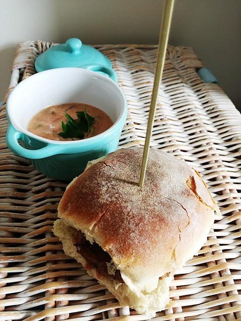 Burgery z indykiem i jarmużem