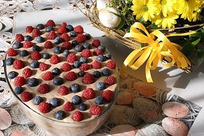 Krem chałwowy a’la tiramisu z owocami