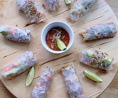 Spring Rolls z krewetkami i łososiem