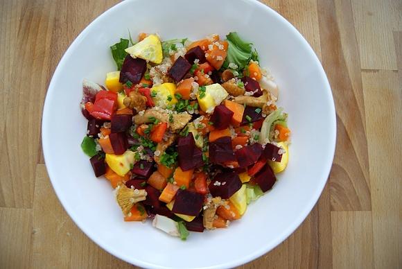 Komosa i pieczone warzywa - ciepła sałatka z quinoa