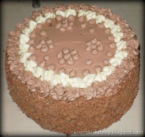Tort kakaowo-śmietankowy