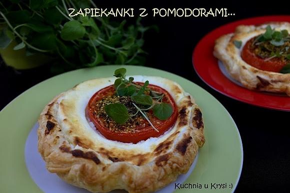 Zapiekanki z pomidorami i kozim serkiem na cieście francuskim