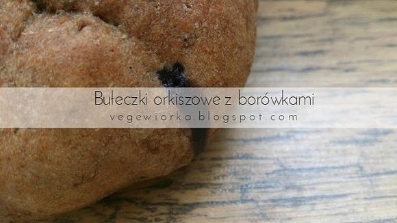 Orkiszowe bułeczki z borówkami