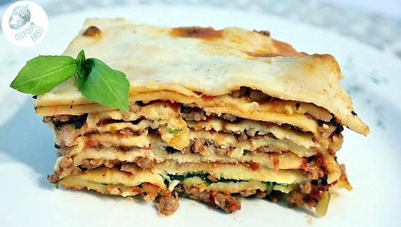 Lasagne z mięsem i szpinakiem - aromatyczny makaron z warstwami