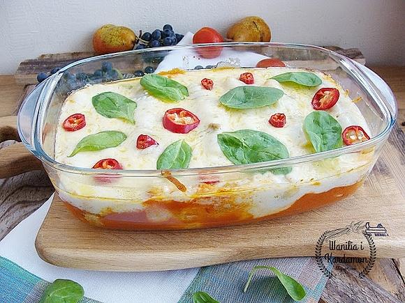 Cannelloni ze szpinakiem i mięsem pod dwoma sosami