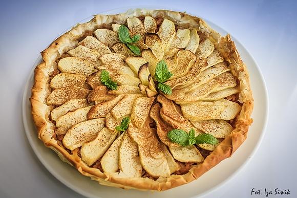 Tarta z jabłkami i cynamonem