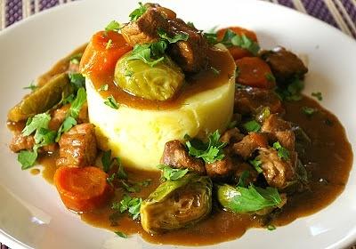 Irlandzki gulasz wieprzowy na piwie