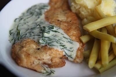 Filet z flądry w sosie koperkowym