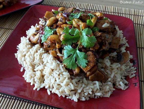 Smażone tofu z nerkowcami i imbirem