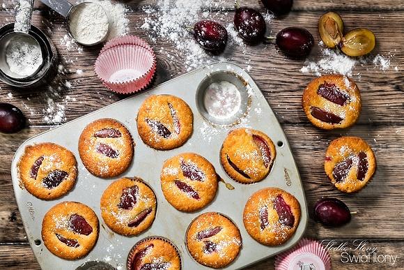 Kokosowe muffinki ze śliwkami
