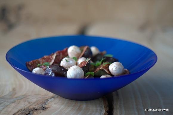 Sałatka z fig i mozzarellą