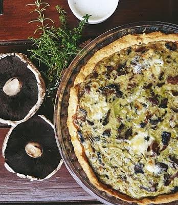 Tarta z porem, grzybami i serem gorgonzola