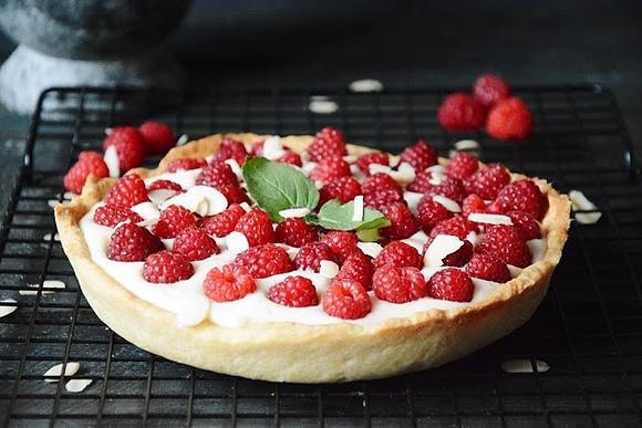 Tarta z kremem jaglanym