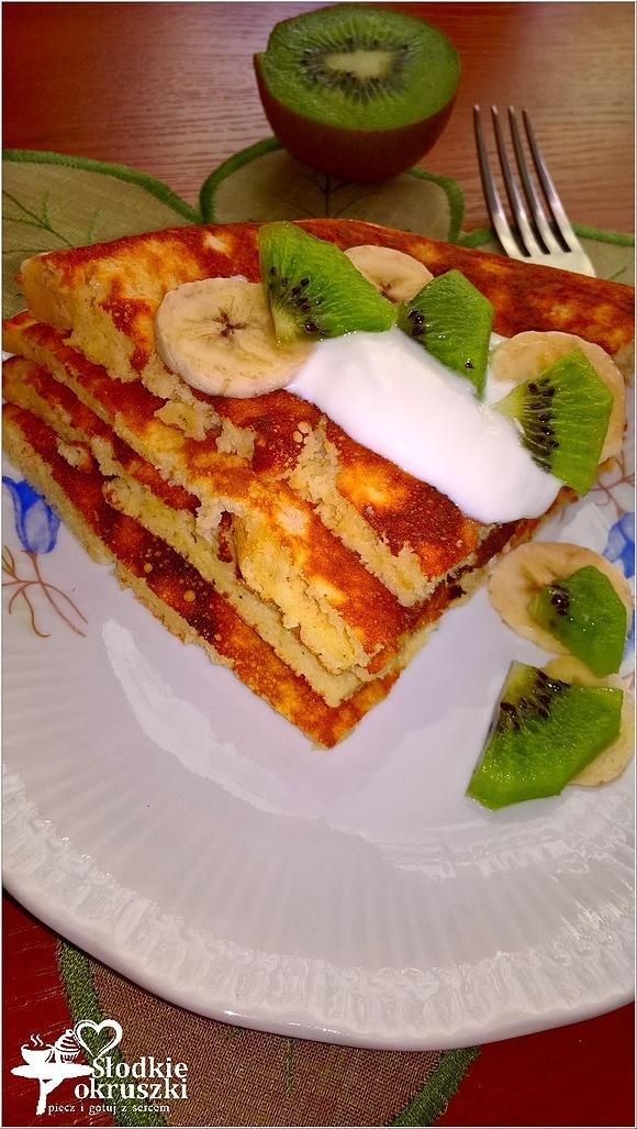 Owsiano ryżowy omlet z owocami