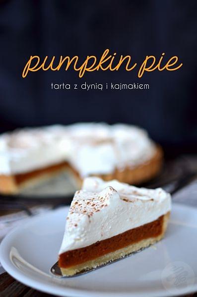 Pumpkin paj z kajmakiem pod kremową czapą