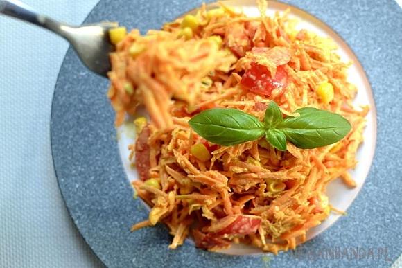 Sałatka z marchewki z majonezem curry