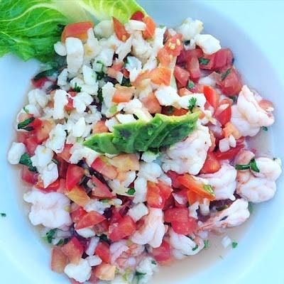 Ceviche z surowej ryby i owoców morza - Meksyk