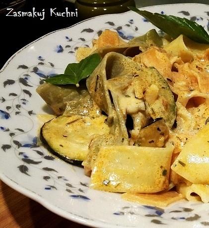 Tagliatelle z cukinią w sosie śmietanowo-musztardowym