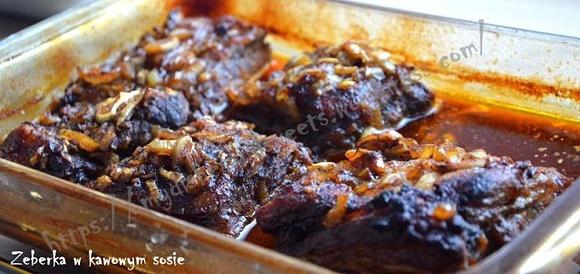 Żeberka pieczone w sosie kawowym