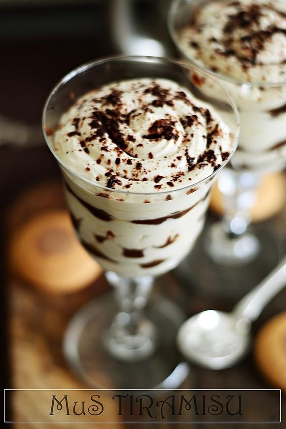 Mus tiramisu z czekoladą