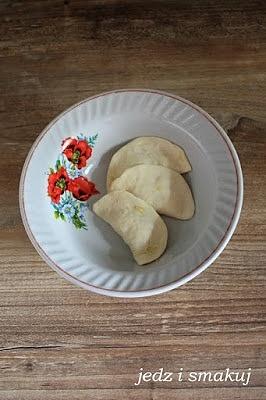 Pierogi z kaszą bulgur i kurkumą