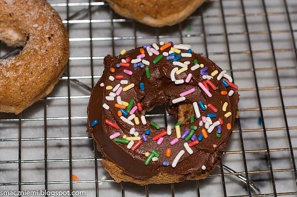 Wegańskie bezglutenowe jabłkowe donuty