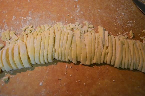 Domowy makaron bezglutenowy bez kukurydzy i ziemniaków