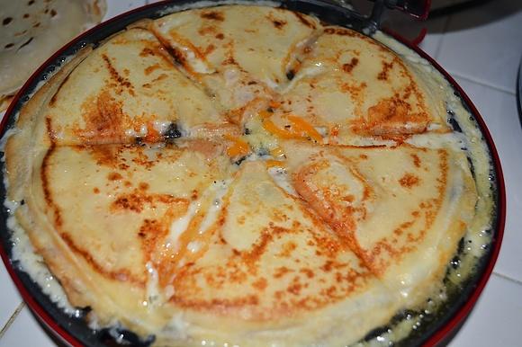 Quesadilla z kurczakiem na bezglutenowych naleśnikach