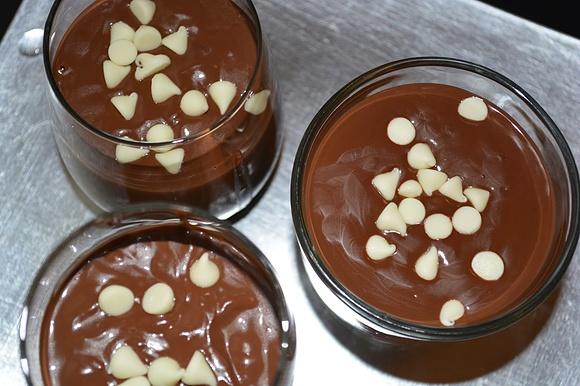 Czekoladowy pudding bezglutenowy i bezjajeczny