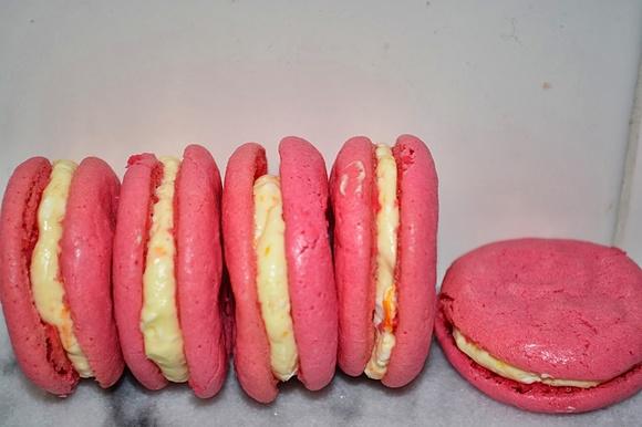 Makaroniki – delikatne francuskie ciasteczka z migdałów