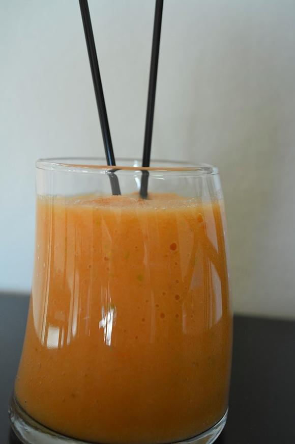 Smoothie marchewkowo-owocowe