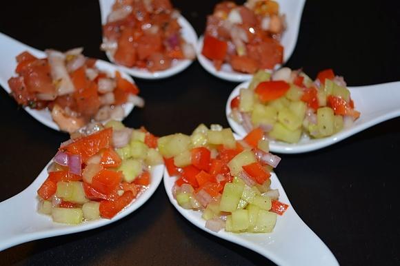 Ogórkowa salsa na grilla z miętą