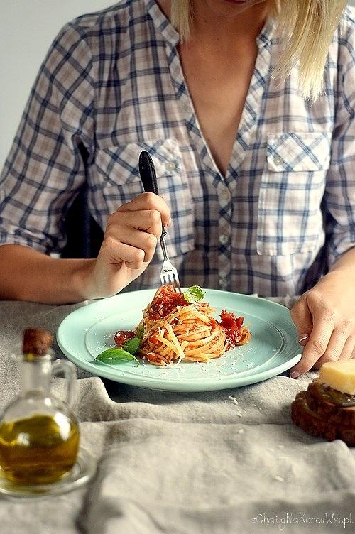 Makaron z sosem arrabbiata