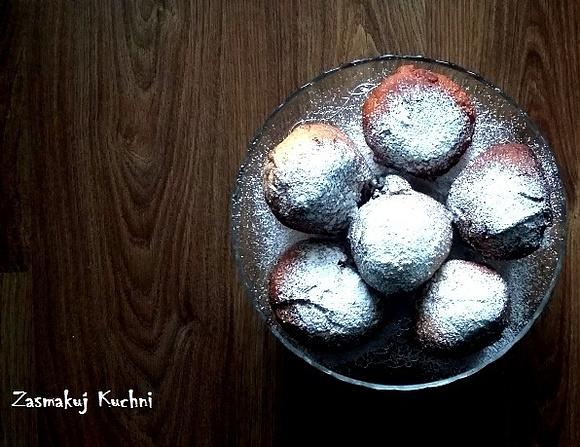 Pączki z konfiturą z winogron