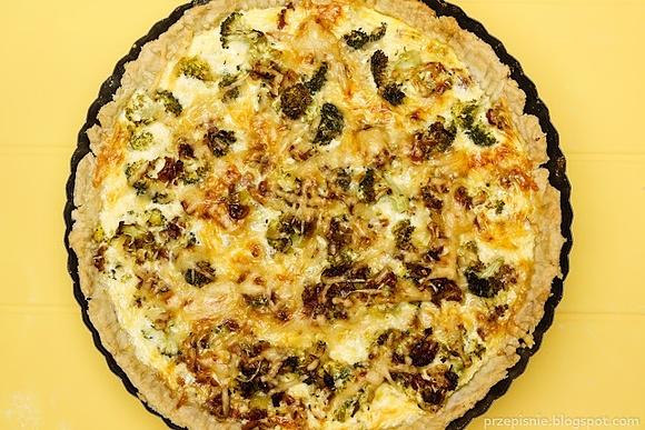 Quiche lorraine z brokułami