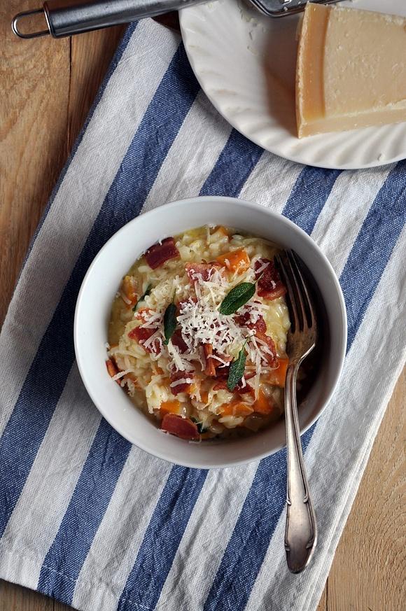 Dyniowe risotto z boczkiem i szałwią