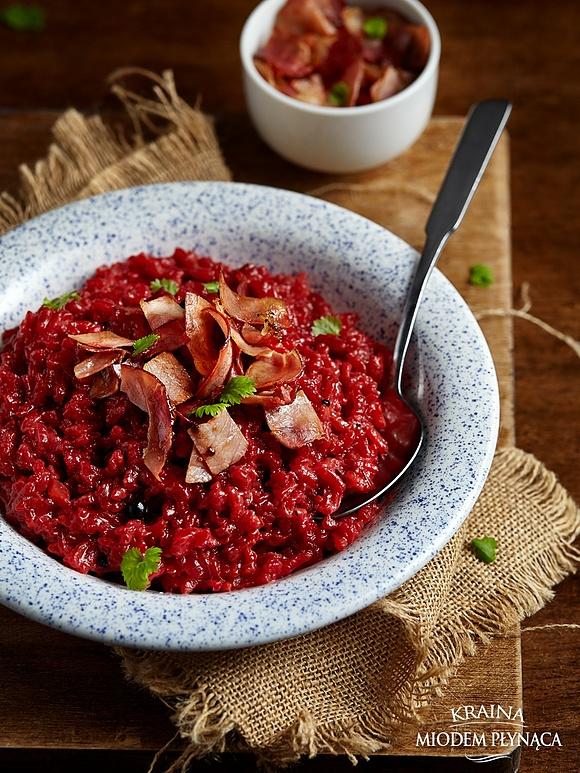 Buraczkowe risotto z chrupiącą szynką