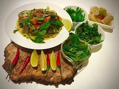 Tajskie żółte curry wegetariańskie